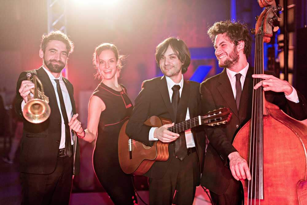 Die Jazzband Trio Mayence bei einem Auftritt